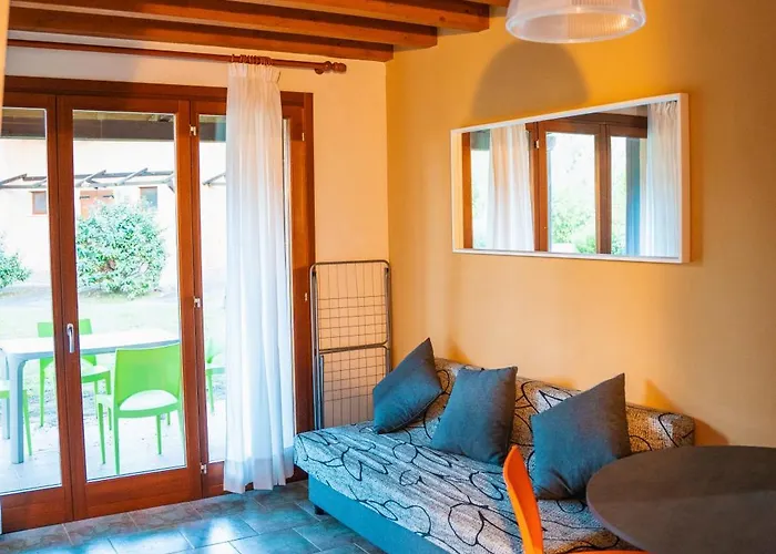 假日公园 池塘乡村酒店