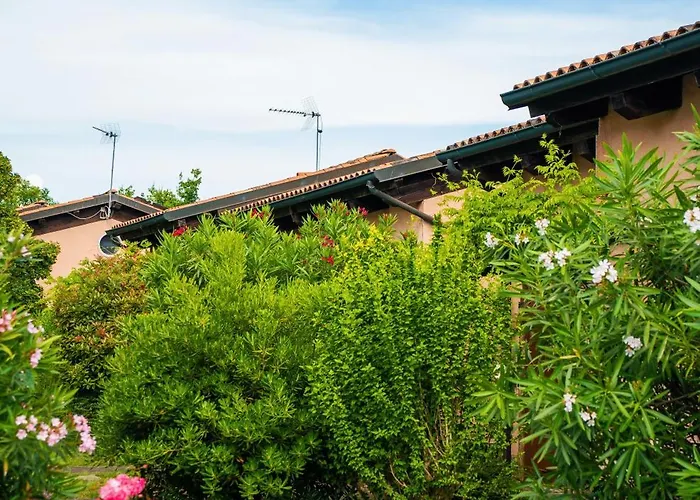 池塘乡村酒店 4*