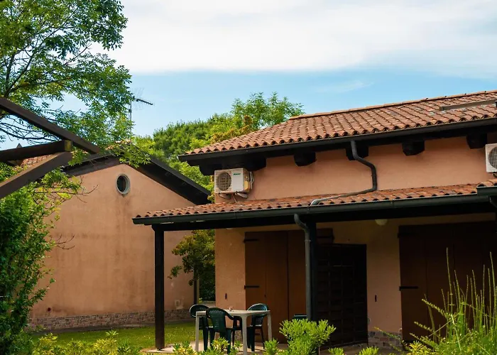 池塘乡村酒店 4*