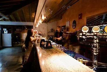 池塘乡村酒店 假日公园